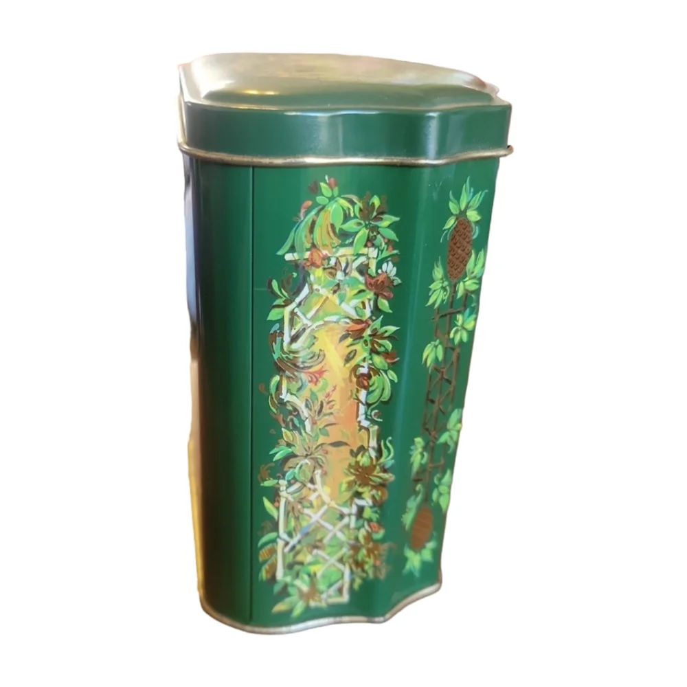 Vtg 81 Avon Christmas Collector Tin Box Canister England